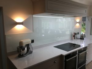 Queensgate Glass White