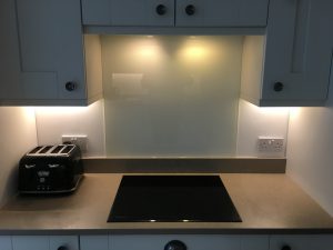 Queensgate Glass White