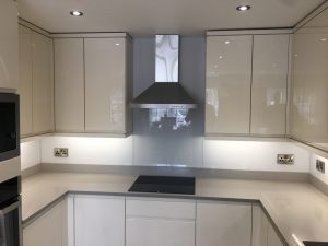 Queensgate Glass White