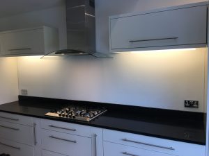 Queensgate Glass White