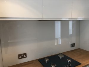 Queensgate Glass White